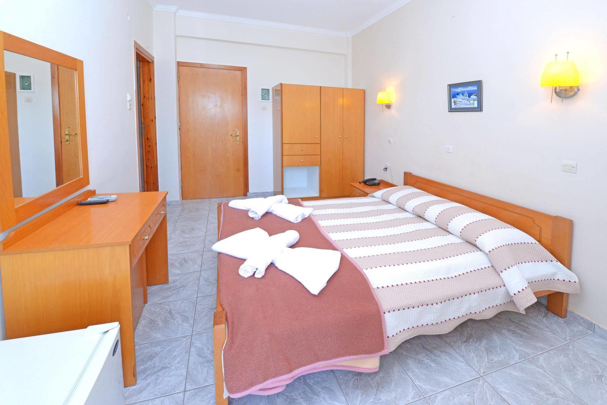 Veroniki Hotel คอสทาวน์ ภายนอก รูปภาพ